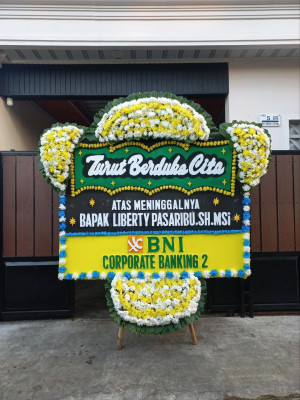 Papan Bunga Duka di Ngawis