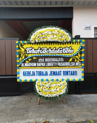 Papan Bunga Duka di Ngawis