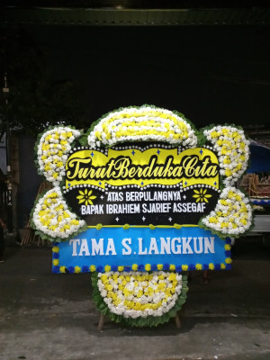 Papan Bunga Duka di Ngawis